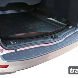 Takapuskurin kolhusuoja FORD MONDEO FARMARI VM 00-07,muovia